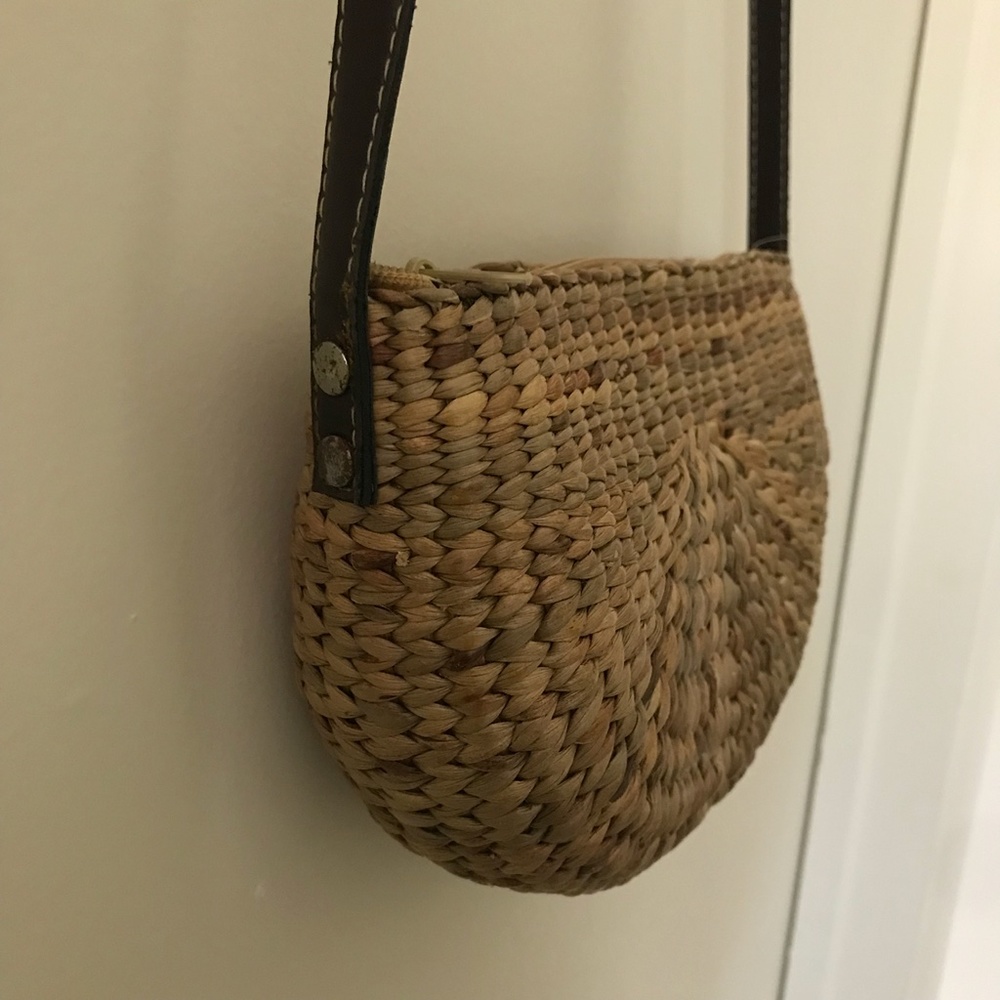 Straw Shoulder Bag NWOT - Picture 3 of 5
